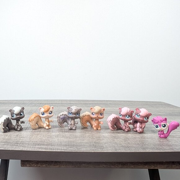 Vintage LPS Littlest Pet Shop Squirrel and Skunk Lot Collectible Y2K - Picture 1 of 5